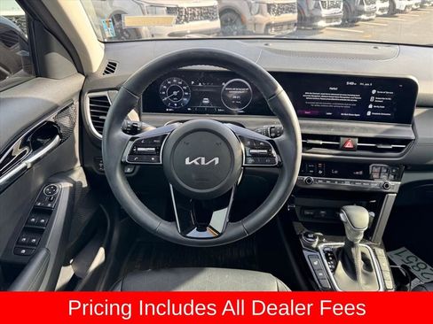 Used 2025 Kia Seltos EX w/ EX Sunroof Package AWD/4WD image 13