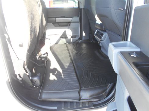 Used 2021 Ford F150 Cloth image 11