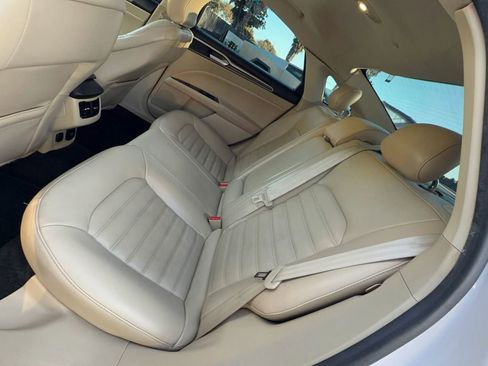 Used 2015 Ford Fusion SE w/ Equipment Group 502A image 30