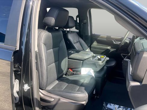 Used 2024 Chevrolet Silverado 1500 LT AWD/4WD image 8
