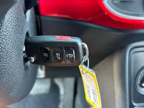 Used 2012 Volkswagen Beetle 2.5 FWD image 27