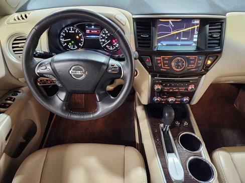 Used 2016 Nissan Pathfinder Platinum image 50