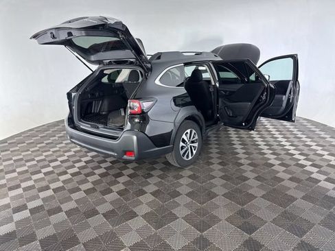 Used 2023 Subaru Outback Premium AWD/4WD image 14