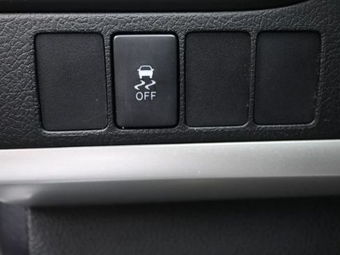 Used 2017 Toyota Camry SE FWD image 21