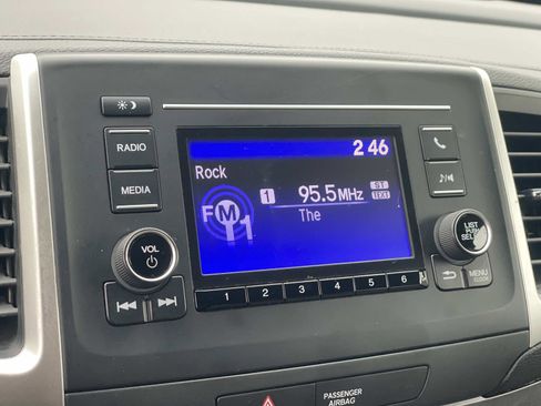 Used 2017 Honda Pilot LX image 6