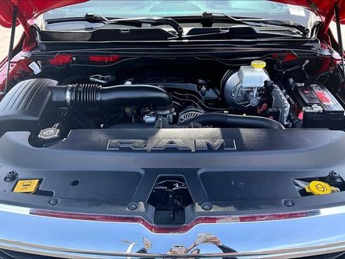 Used 2019 RAM 1500 Big Horn AWD/4WD image 30