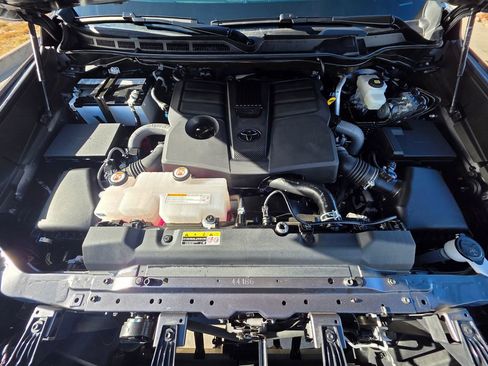 Used 2025 Toyota Tundra Limited image 42