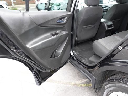 Used 2018 Chevrolet Equinox LT FWD image 18
