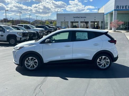 New 2027 Chevrolet Bolt LT w/ Comfort Package FWD image 20
