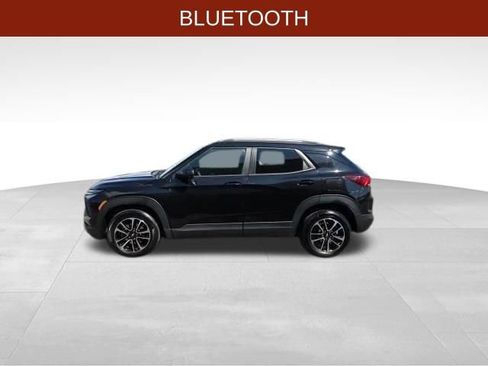 Used 2025 Chevrolet TrailBlazer LT FWD image 4