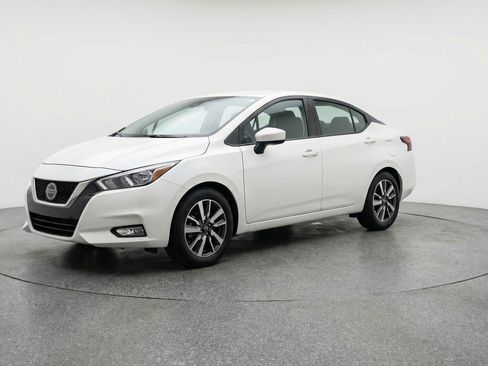 Used 2025 Nissan Versa SV FWD image 3