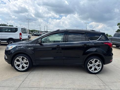 Used 2019 Ford Escape Titanium AWD/4WD image 3