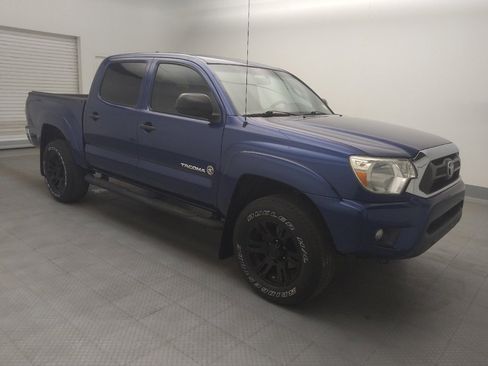 Used 2015 Toyota Tacoma PreRunner w/ SR5 Package image 11