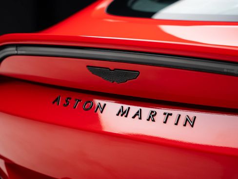Used 2023 Aston Martin V8 Vantage Coupe RWD image 29