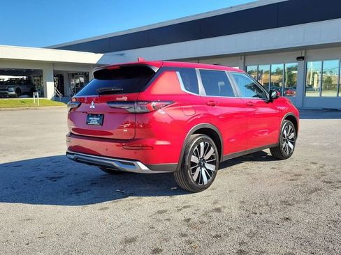 New 2026 Mitsubishi Outlander SE image 6