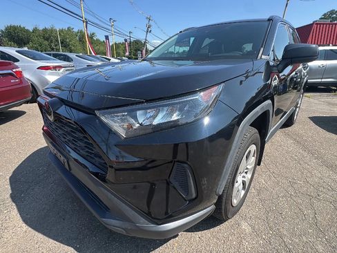 Used 2021 Toyota RAV4 LE FWD image 1