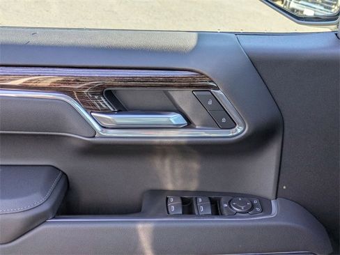 New 2026 GMC Sierra 1500 Elevation image 12