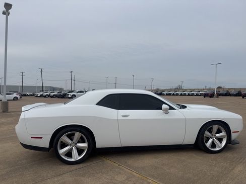 Used 2022 Dodge Challenger GT image 29