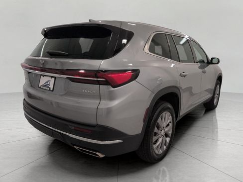 Used 2025 Buick Enclave Preferred AWD/4WD image 19