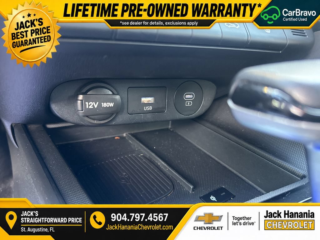 Used 2025 Hyundai Elantra SEL FWD image 16