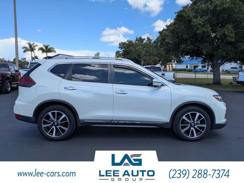 Used 2020 Nissan Rogue SL w/ Premium Package FWD image 2