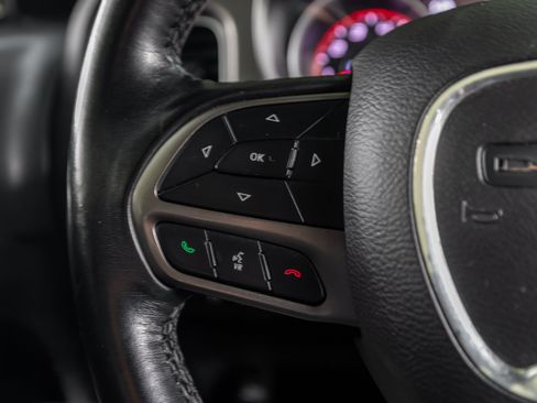 Used 2021 Dodge Charger SXT w/ Leather Interior Group RWD image 7