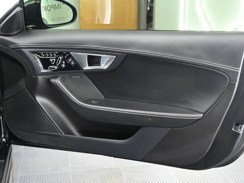 Used 2016 Jaguar F-TYPE R AWD/4WD image 22