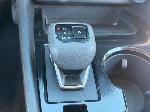 Certified 2025 Nissan Rogue SV FWD image 25