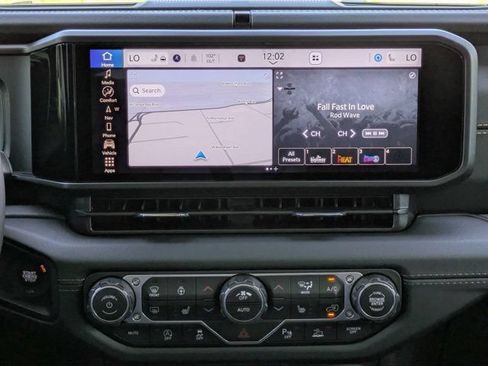 New 2026 Jeep Wrangler Unlimited Sahara AWD/4WD image 18
