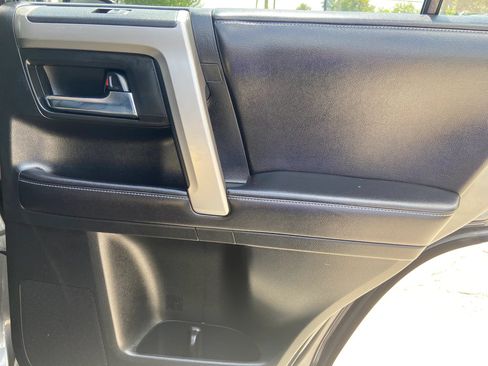 Used 2016 Toyota 4Runner SR5 Premium RWD image 24