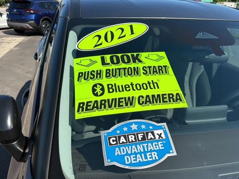 Used 2021 Nissan Rogue S FWD image 9