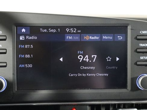 Used 2025 Hyundai Elantra SE FWD image 28