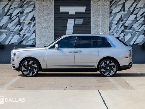 Used 2020 Rolls-Royce Cullinan AWD/4WD image 7