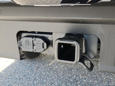 New 2025 Ford Maverick XLT w/ XLT Luxury Package image 13