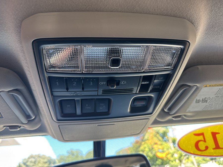 Used 2015 Toyota 4Runner Limited AWD/4WD image 28