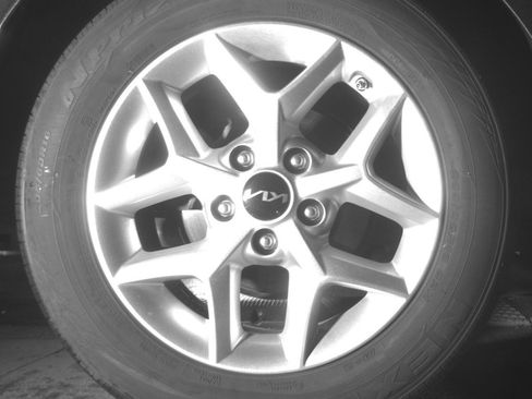 Used 2025 Kia Soul LX w/ LX Technology Package FWD image 20