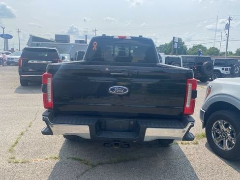 Used 2023 Ford F250 Lariat w/ Lariat Ultimate Package AWD/4WD image 5