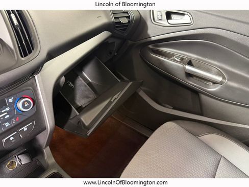 Used 2019 Ford Escape SE image 19