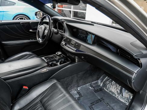 Used 2019 Lexus LS 500 w/ Interior Upgrade Package RWD image 13