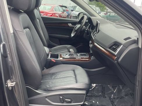 Used 2018 Audi Q5 Premium AWD/4WD image 24