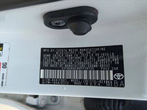 Certified 2017 Toyota Corolla LE FWD image 23