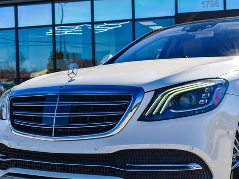 Used 2018 Mercedes-Benz S 560 Sedan image 2