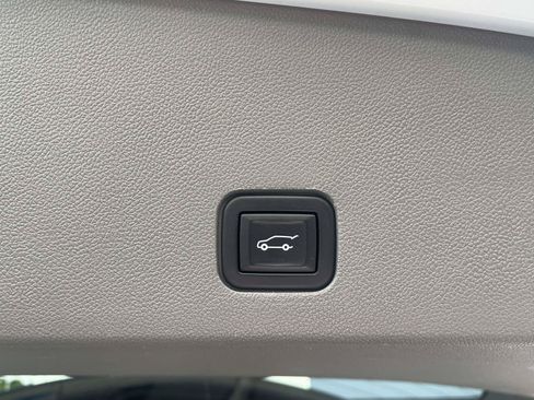 Used 2020 Cadillac XT6 Premium Luxury AWD/4WD image 9