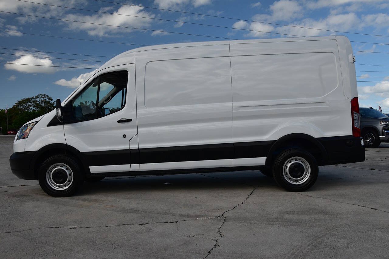 Used 2019 Ford Transit 250 148 Medium Roof RWD image 4