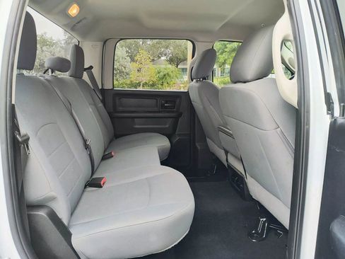 Used 2018 RAM 2500 Tradesman w/ Chrome Appearance Group image 15