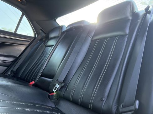 Used 2014 Chrysler 300 S RWD image 13
