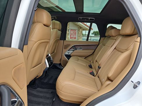 Used 2023 Land Rover Range Rover SE AWD/4WD image 11