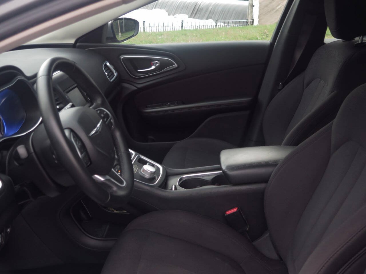 Used 2015 Chrysler 200 Limited w/ Convenience Group FWD image 12