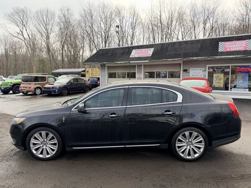 Used 2013 Lincoln MKS AWD image 10