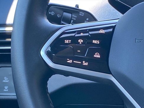 Certified 2025 Volkswagen ID.4 Pro S RWD image 8